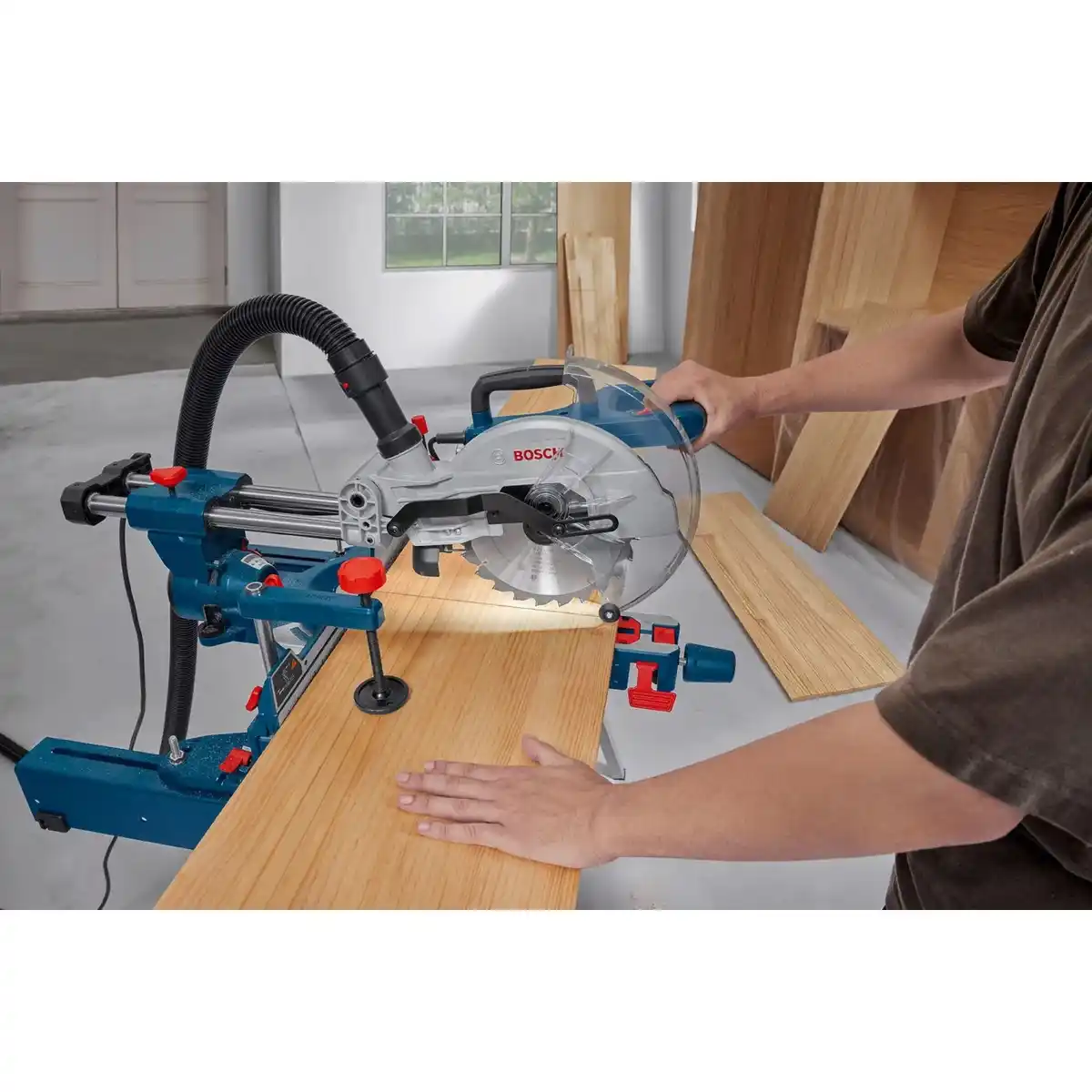 Bild 4 von Bosch Professional Kapp- und Gehrungssäge GCM 305-216 S
