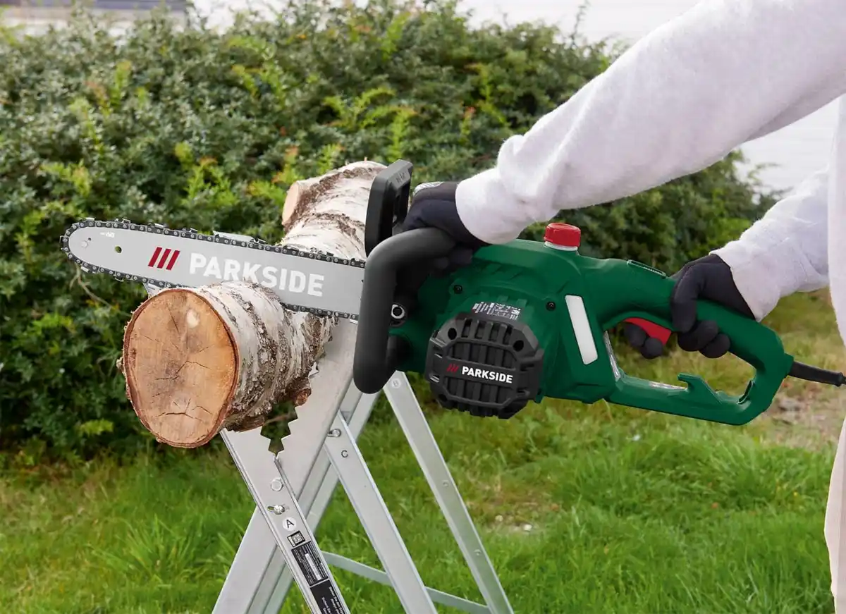 Bild 4 von PARKSIDE® Elektro-Kettensäge »PKS 1600 B2«