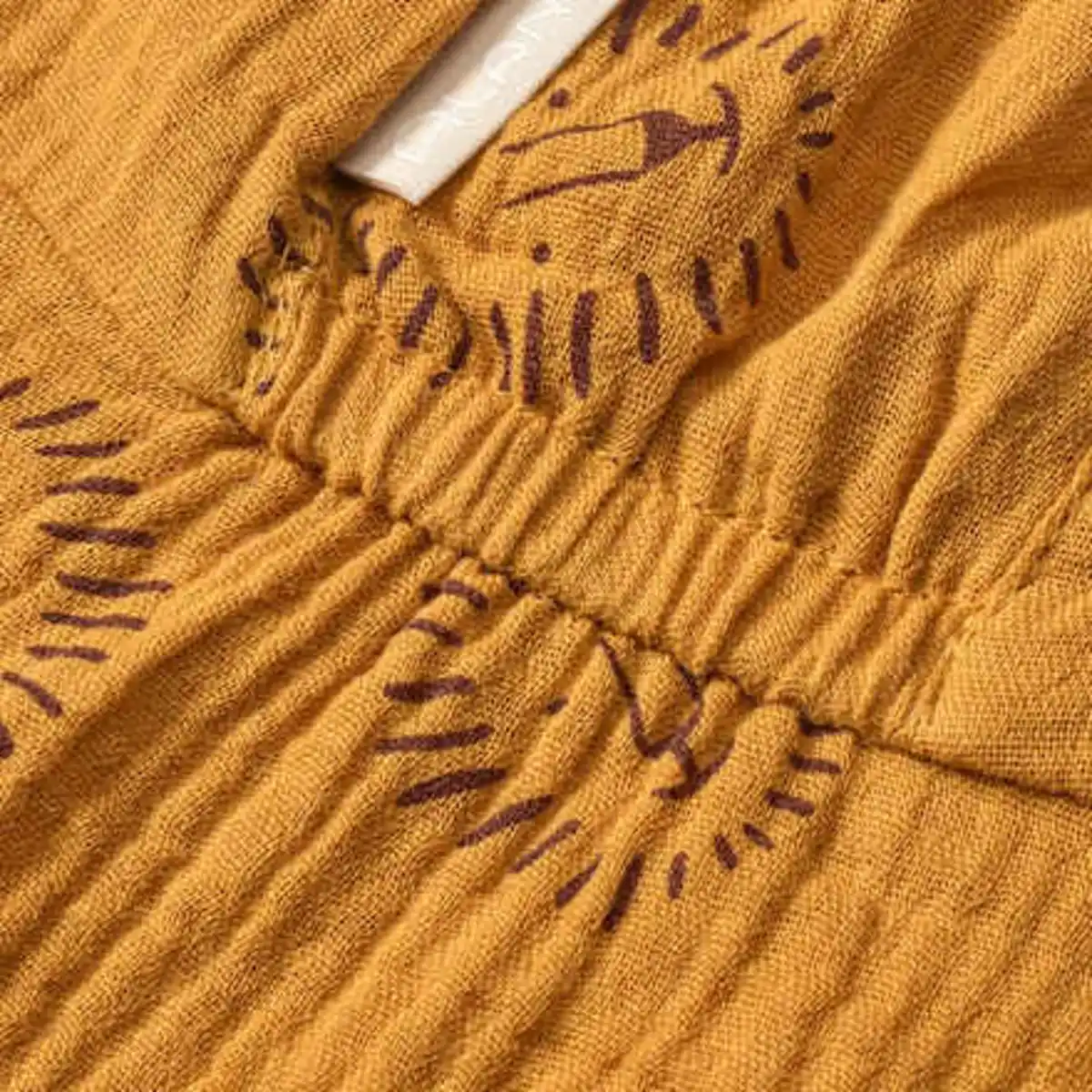 Bild 2 von ALANA Schirmmütze aus Musselin mit Löwen-Motiv & Nackenschutz, gelb, Gr. 50/51, 1 St