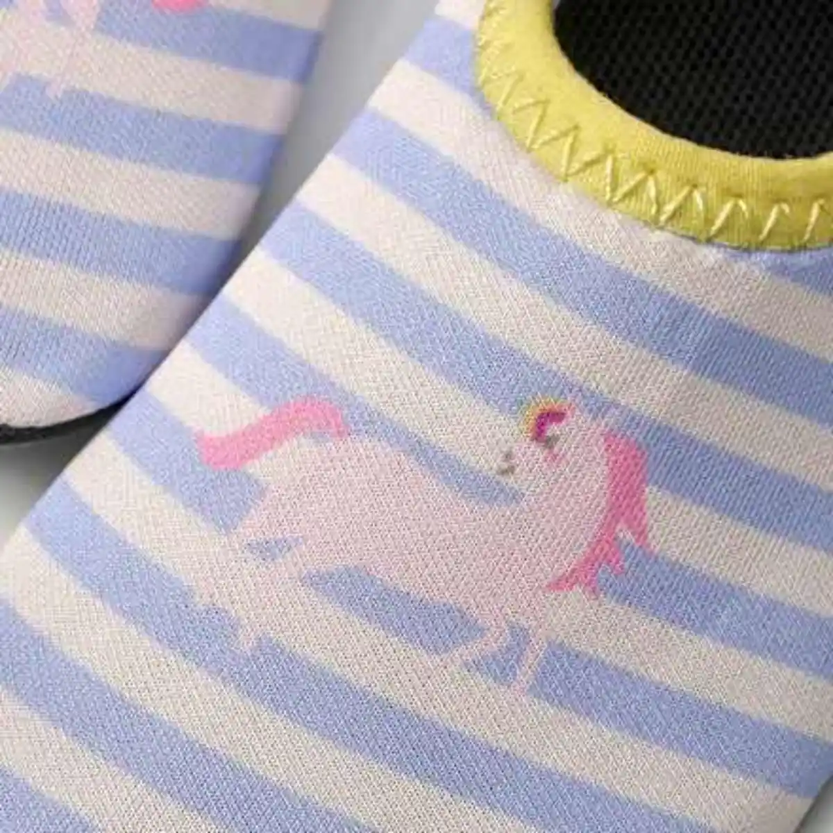 Bild 2 von PUSBLU Badeschuhe mit Einhorn-Motiv, lila, Gr. 21/22, 1 St