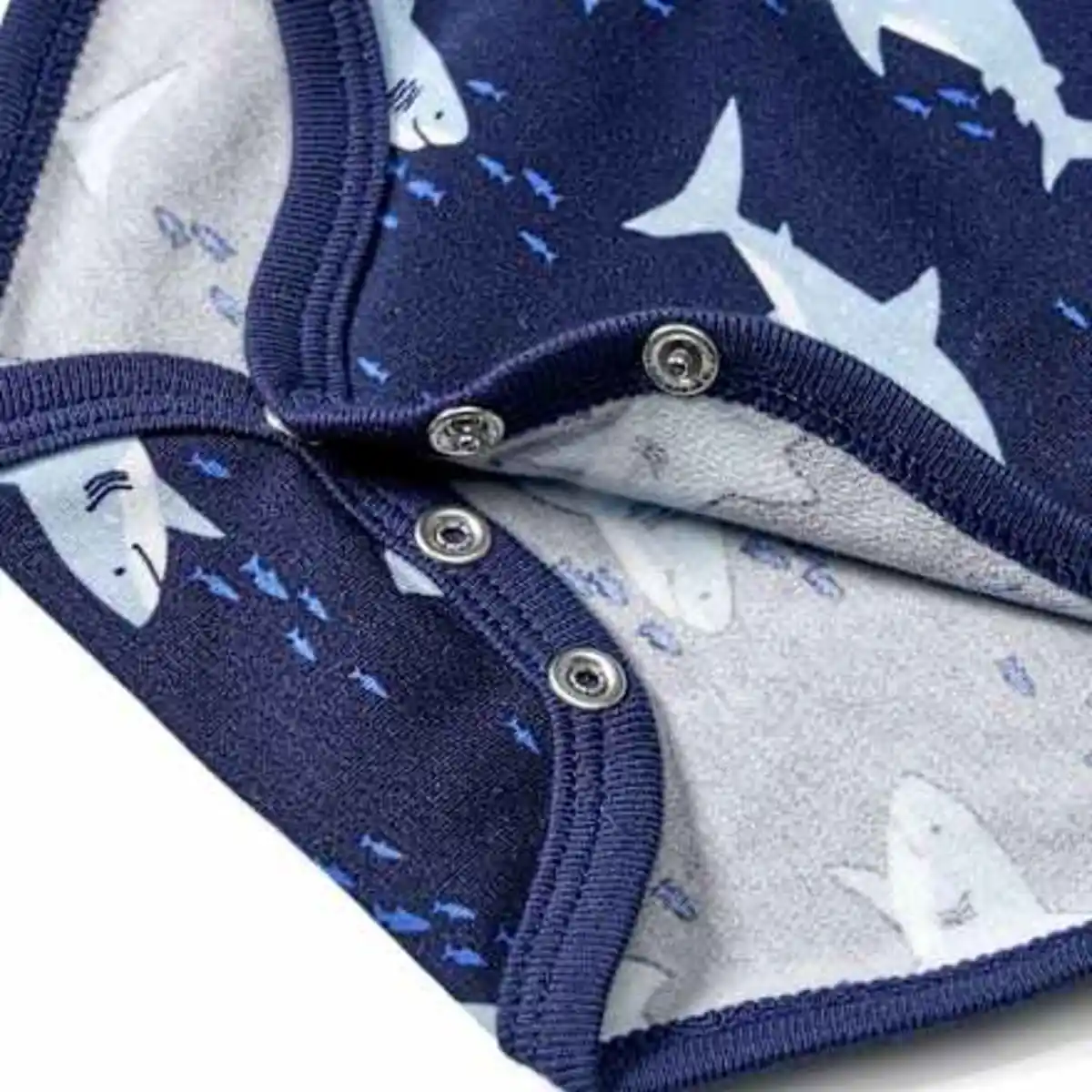 Bild 3 von ALANA Body Kurzarm Pro Climate mit Haifisch-Muster, blau, Gr. 86/92, 1 St