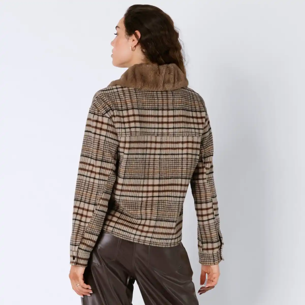 Bild 4 von Damen-Karojacke mit Kunstfell-Kragen