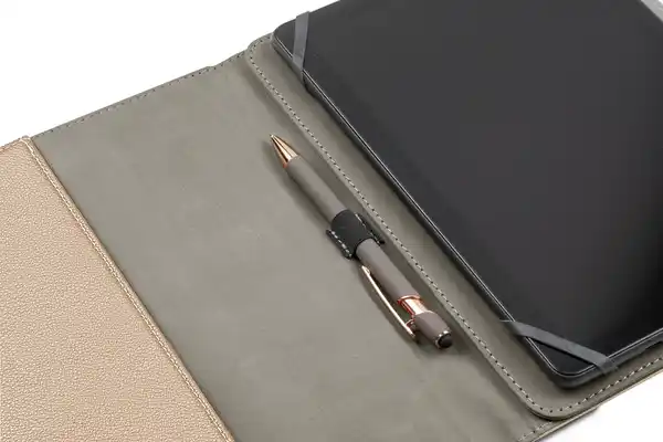 Bild 3 von IDEENWELT Tablethülle für 10-Zoll-Tablets beige
