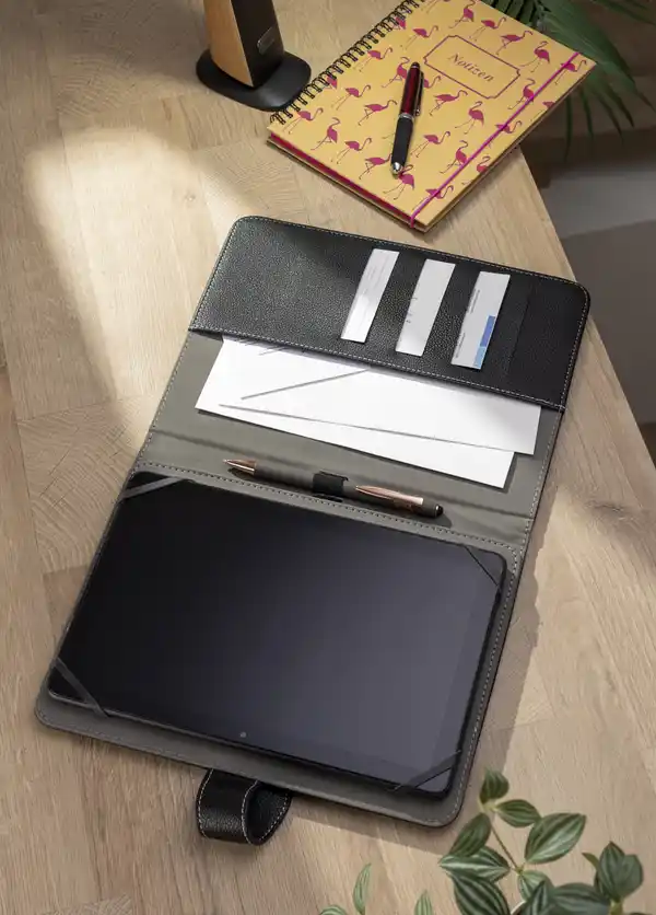 Bild 2 von IDEENWELT Tablethülle für 10-Zoll-Tablets schwarz