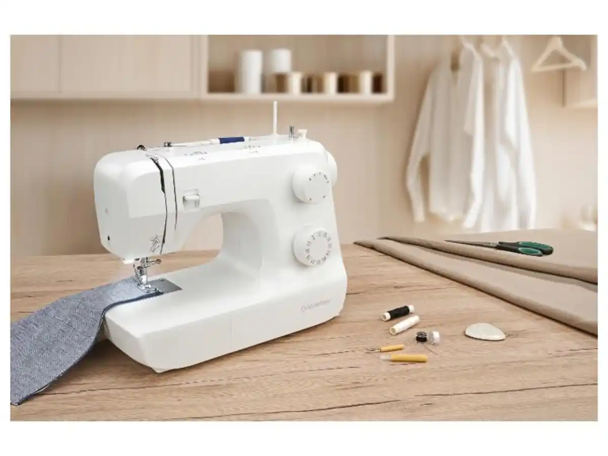 Bild 2 von SILVERCREST® Nähmaschine »SNM 33 D2«