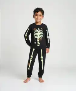 Pyjama mit Glow-in-the-Dark-Skelett