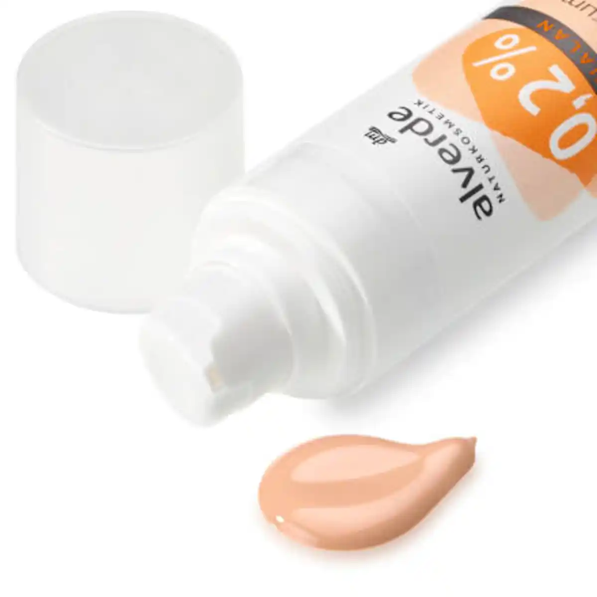 Bild 3 von alverde NATURKOSMETIK Serum Foundation 3in1 mit 0,2% Squalan, 30 ml