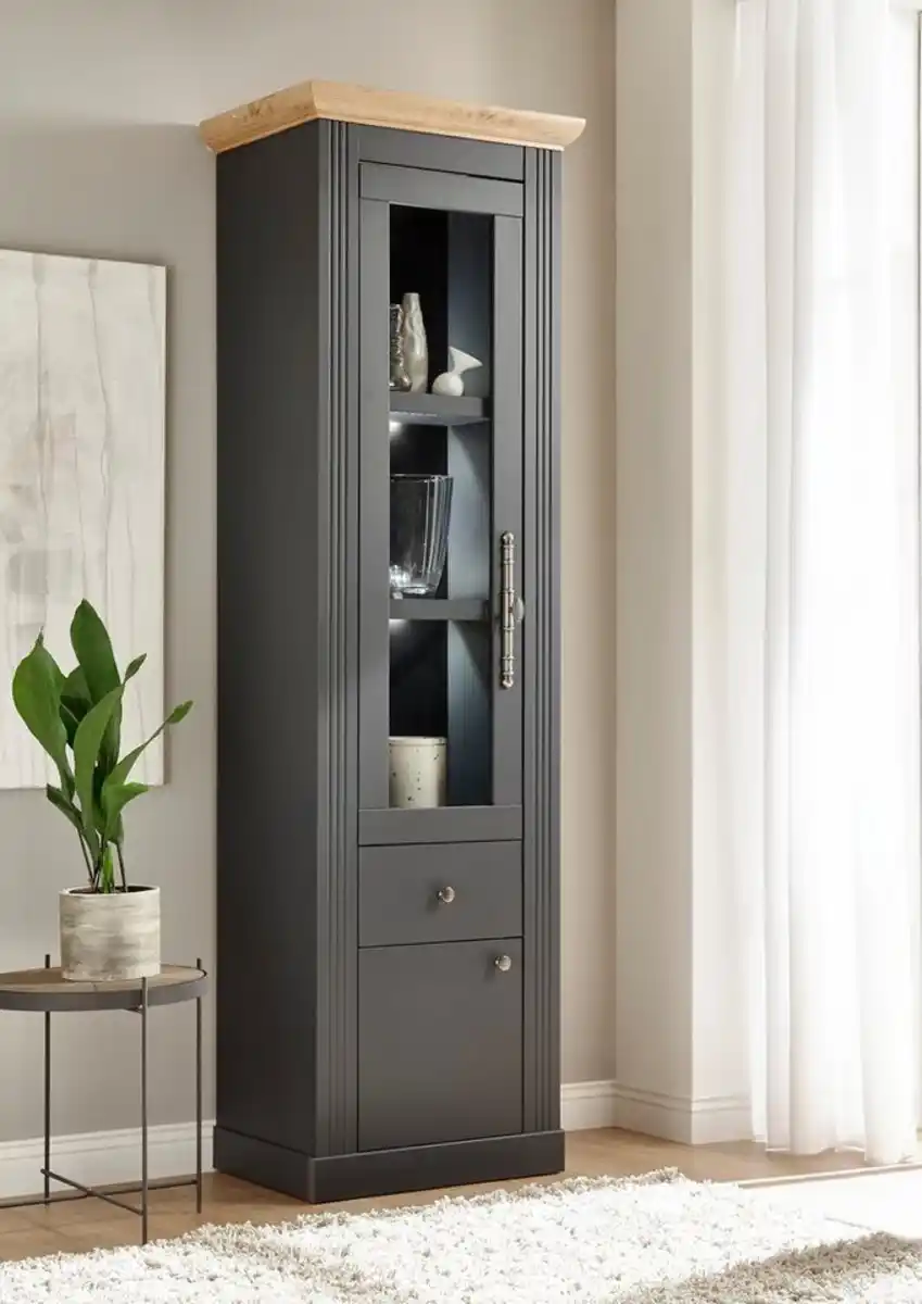 Bild 1 von OTTO home Vitrine Westminster, Hochschrank im Landhausstil, Glasvitrine, Stauraumelement Metallgriffe, ausreichend Stauraum, in 2 Farben erhältlich