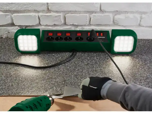 Bild 2 von PARKSIDE® LED-Arbeitsleuchte mit Steckdosenleiste »PASD 3680 A1«