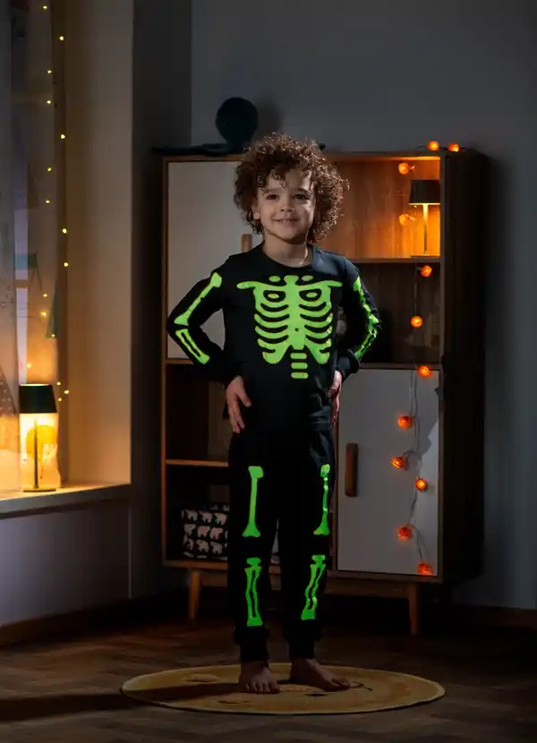 Bild 3 von IDEENWELT Kinder Pyjama Glow-in-the-dark Gr. 122/128