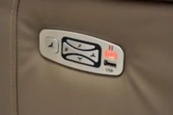 Bild 2 von Happy Home Elektrischer Massagesessel mit Beinanhebung & verstellbare Rückenlehne - Braun