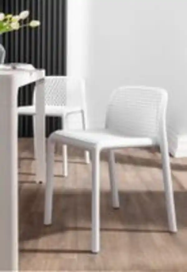Bild 2 von Better Home 4er-Set stapelbare Esszimmerstühle aus Polypropylen, ca. 49 x 38 x 45,5-66,5 cm - Weiß