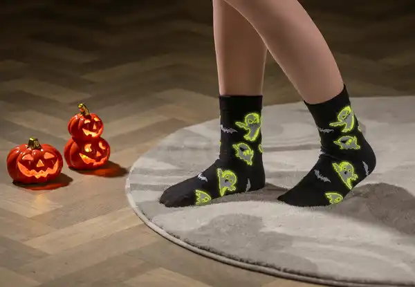 Bild 2 von IDEENWELT Kinder-Socken Glow in the Dark 2er-Set Gr. 35/38