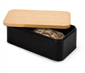 Brotkasten mit Schneidebrett