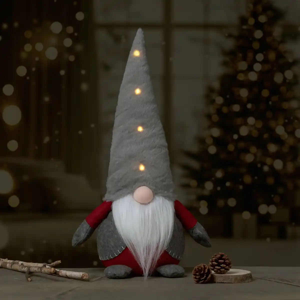 Bild 3 von OBI Weihnachtswichtel Deko 55 cm Grau LED Beleuchtet