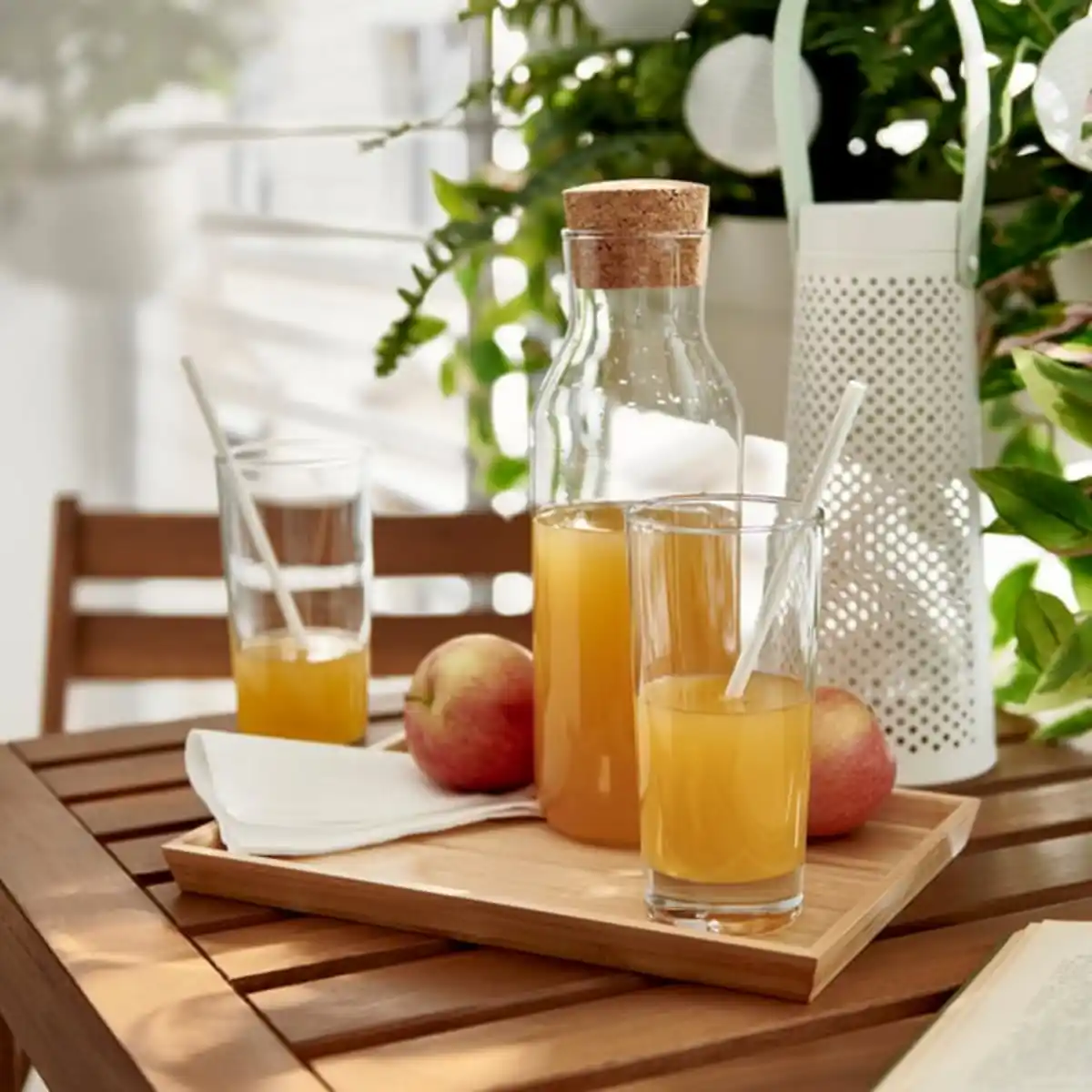 Bild 3 von IKEA 365+ Karaffe mit Stöpsel, Klarglas/Kork, 1 l