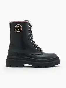 ESPRIT Schnürboots