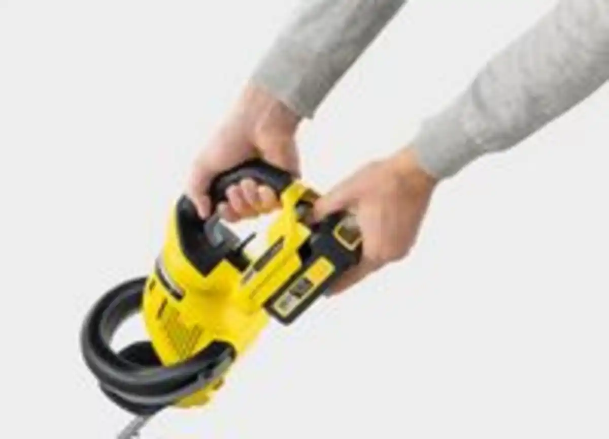 Bild 2 von Kärcher Kärcher Akku-Heckenschere mit 18 V Akku und Schnellladegerät - HGE 18-50 Battery Set