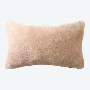 Dekokissen aus Polyester, ca. 30x50 cm
