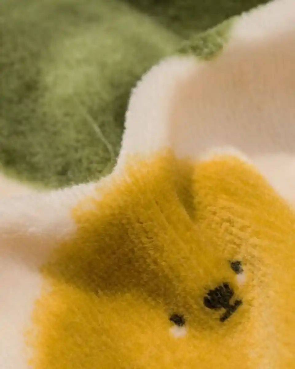 Bild 3 von Kinderpyjama aus Velours, Tiere eierschalenfarben
