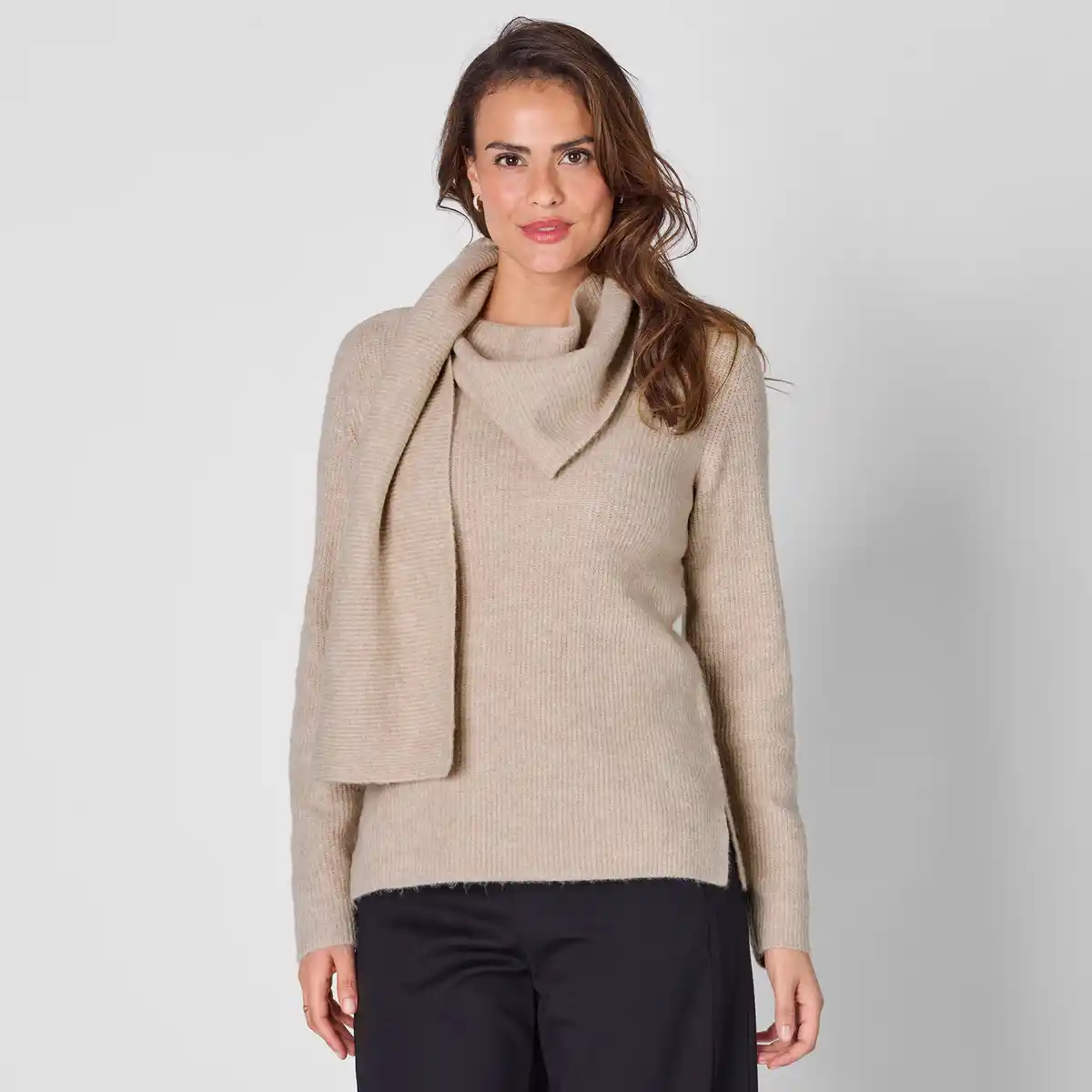 Bild 1 von Damen-Pullover mit integriertem Schal