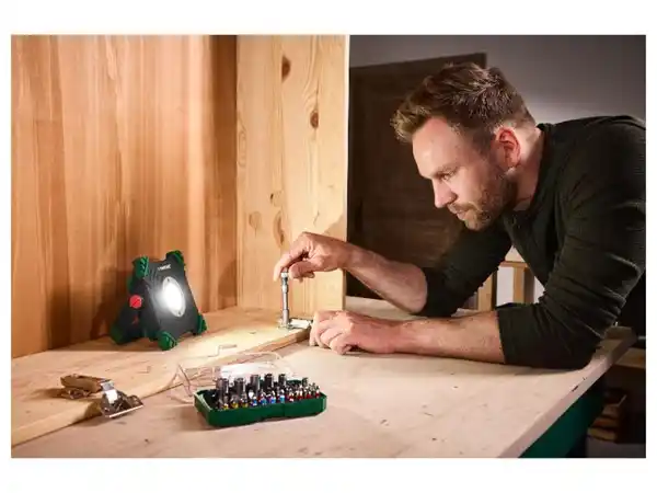 Bild 3 von PARKSIDE® Akku-Arbeitsstrahler »PAAL 6000 E1«