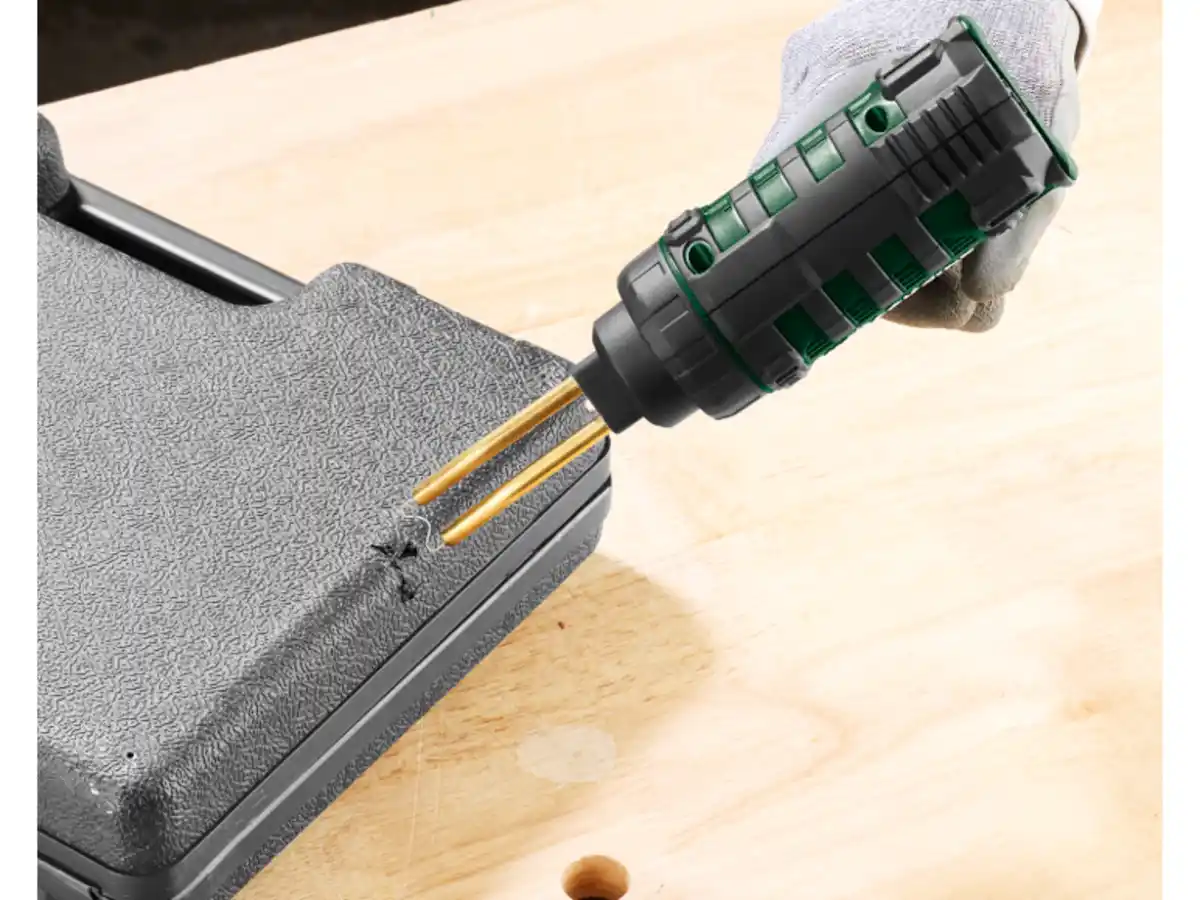 Bild 3 von PARKSIDE® 12V Akku-Kunststoff Schweißpistole PKSPA 12 A1 (mit integriertem Akku und Ladekabel)