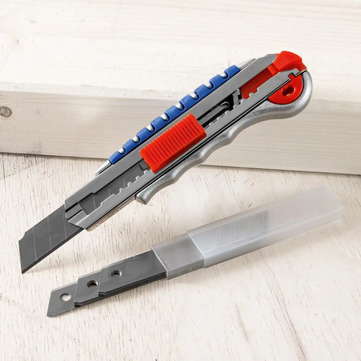 Bild 1 von Kraft Werkzeuge Cuttermesser