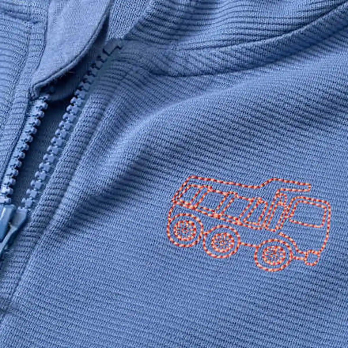 Bild 2 von ALANA Sweatjacke mit Ripp-Struktur & Truck-Stickerei, blau, Gr. 110, 1 St