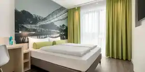 Super 8 by Wyndham Oberhausen