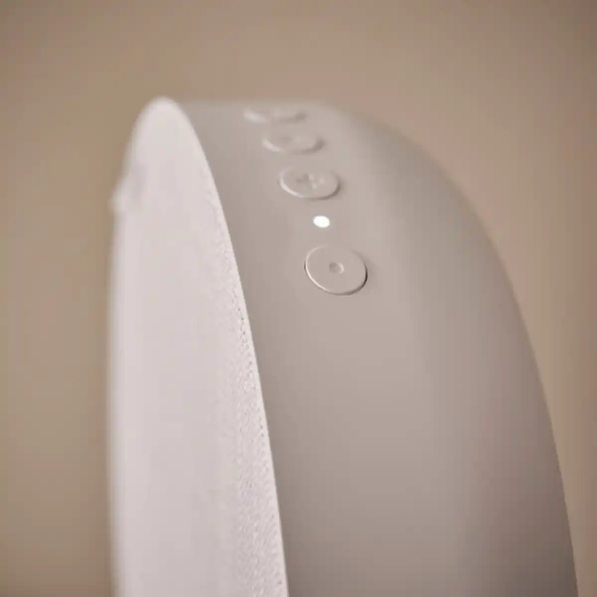Bild 2 von SOLSKYDD Bluetooth-Lautsprecher, weiß, 29 cm