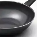 Bild 3 von HEMLAGAD Wok mit Deckel, Antihaftbeschichtung schwarz, 28 cm