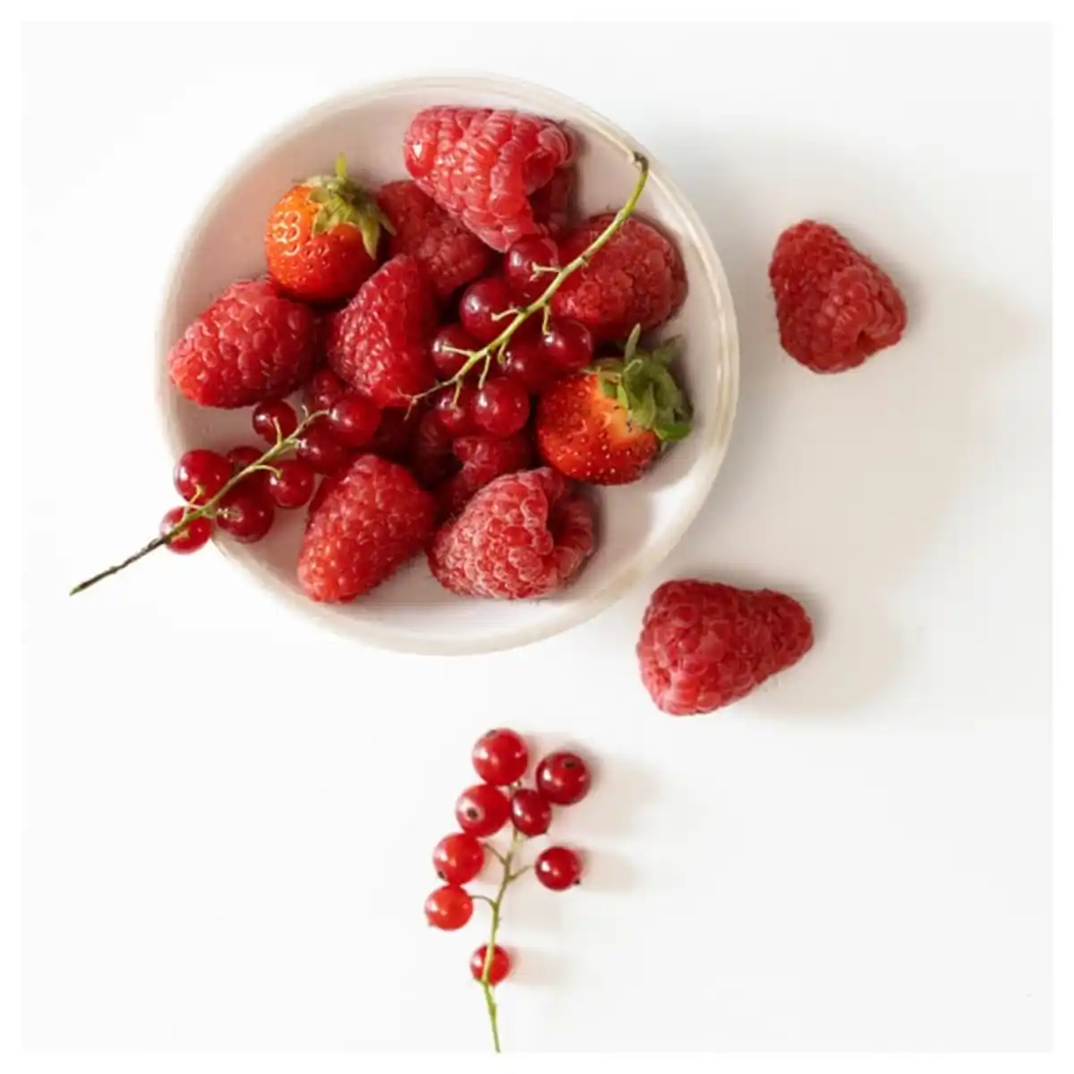 Bild 4 von JUVELTRAST Duftkerze im Glas, Rote Beeren rosa, 50 Std.