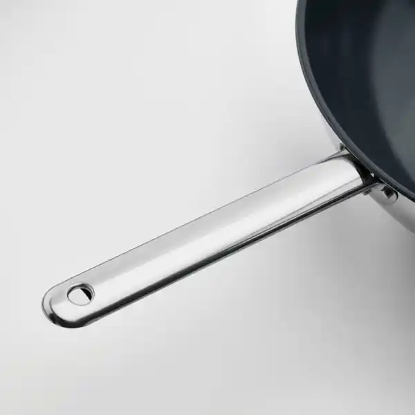 Bild 3 von IKEA 365+ Wok, Edelstahl/Antihaftbeschichtung, 32 cm