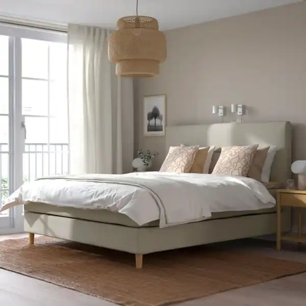 Bild 3 von HEMFJÄLLET Boxspringbett, Vesteröy mittelfest/Näsfjället Odensvi hellbeige, 180x200 cm