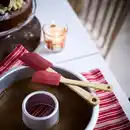 Bild 2 von VINTERFINT Teigschaber 2er-Set, Bambus/Silikon rot