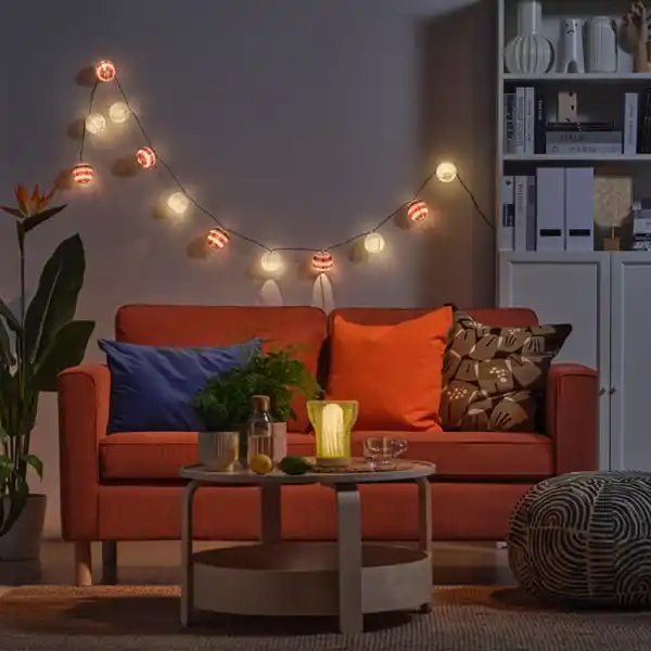 Bild 3 von SOLVINDEN Lichterkette (12), LED, solarbetrieben für draußen/rot Streifen