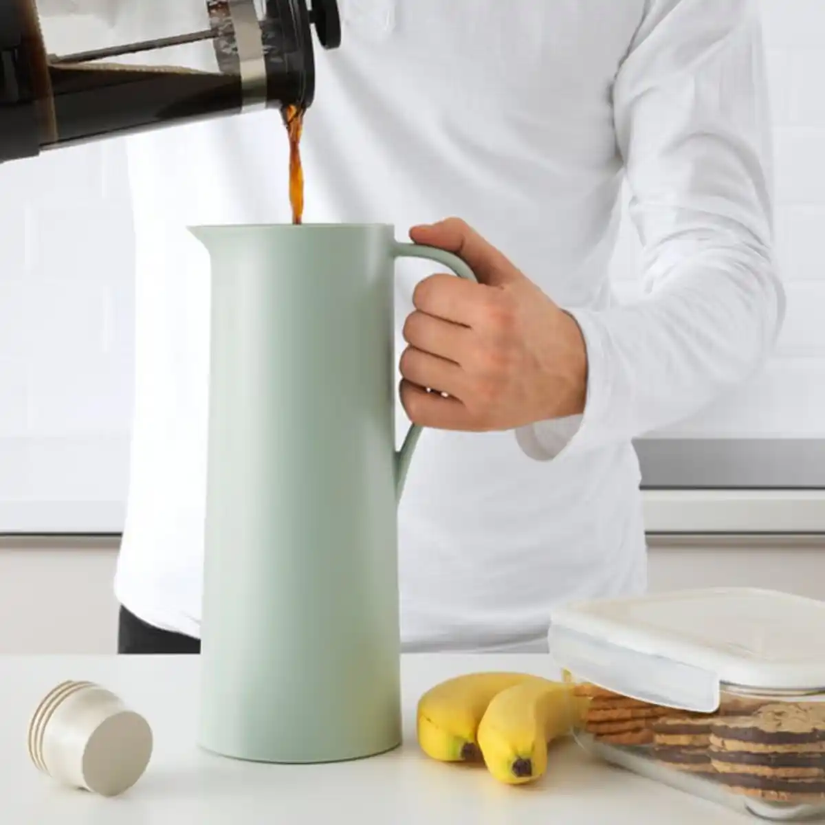 Bild 2 von BEHÖVD Isolierkanne, hellgrün/beige, 1 l